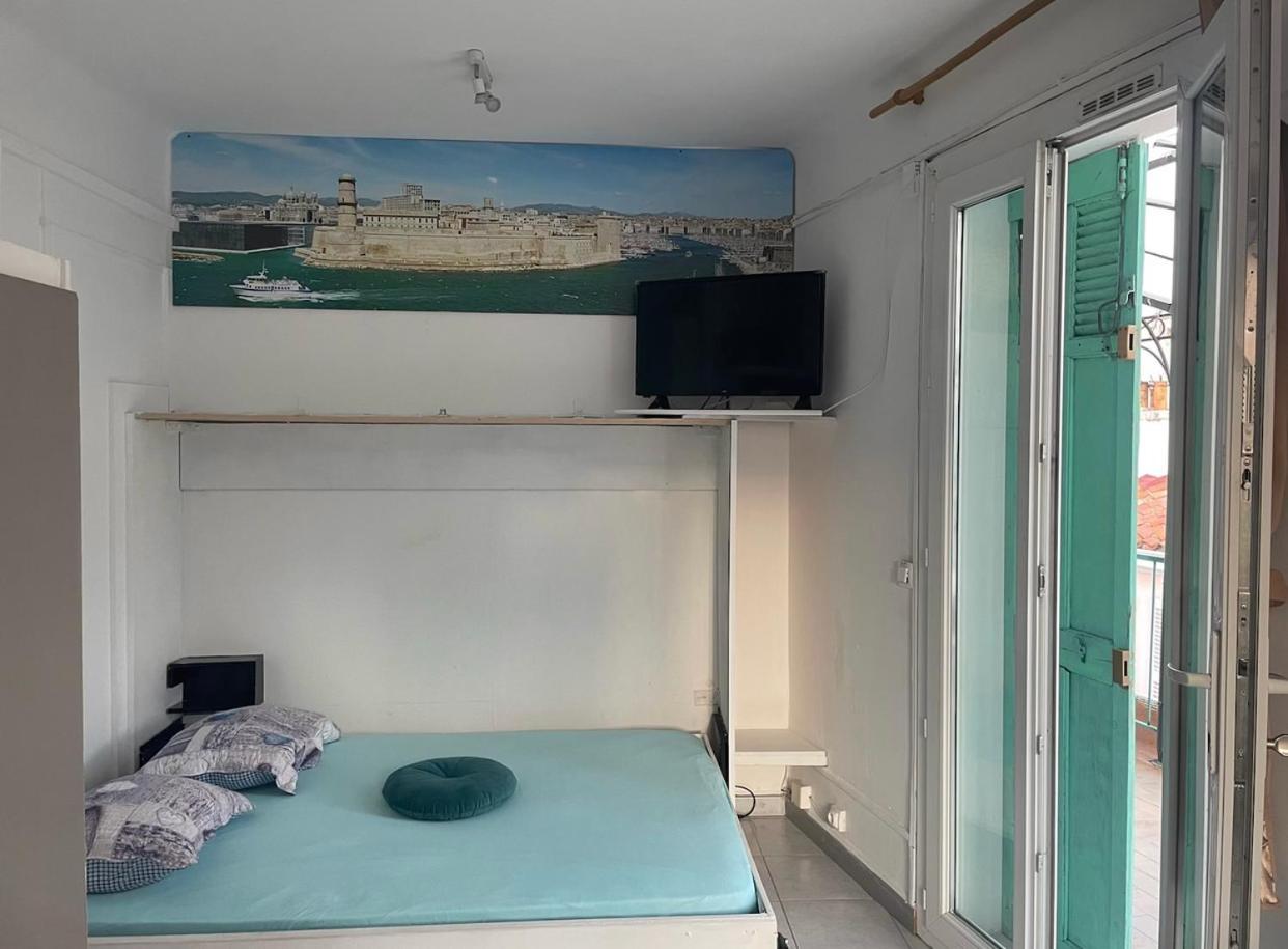 Stud Terras Ville Corniche 2 Pers Stat Gratuit Rue Modif Suivt Possib Et Accord Exclusif Marseille Bagian luar foto