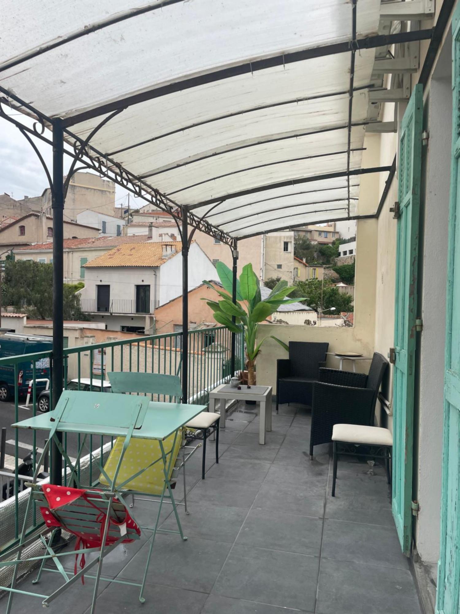 Stud Terras Ville Corniche 2 Pers Stat Gratuit Rue Modif Suivt Possib Et Accord Exclusif Marseille Bagian luar foto