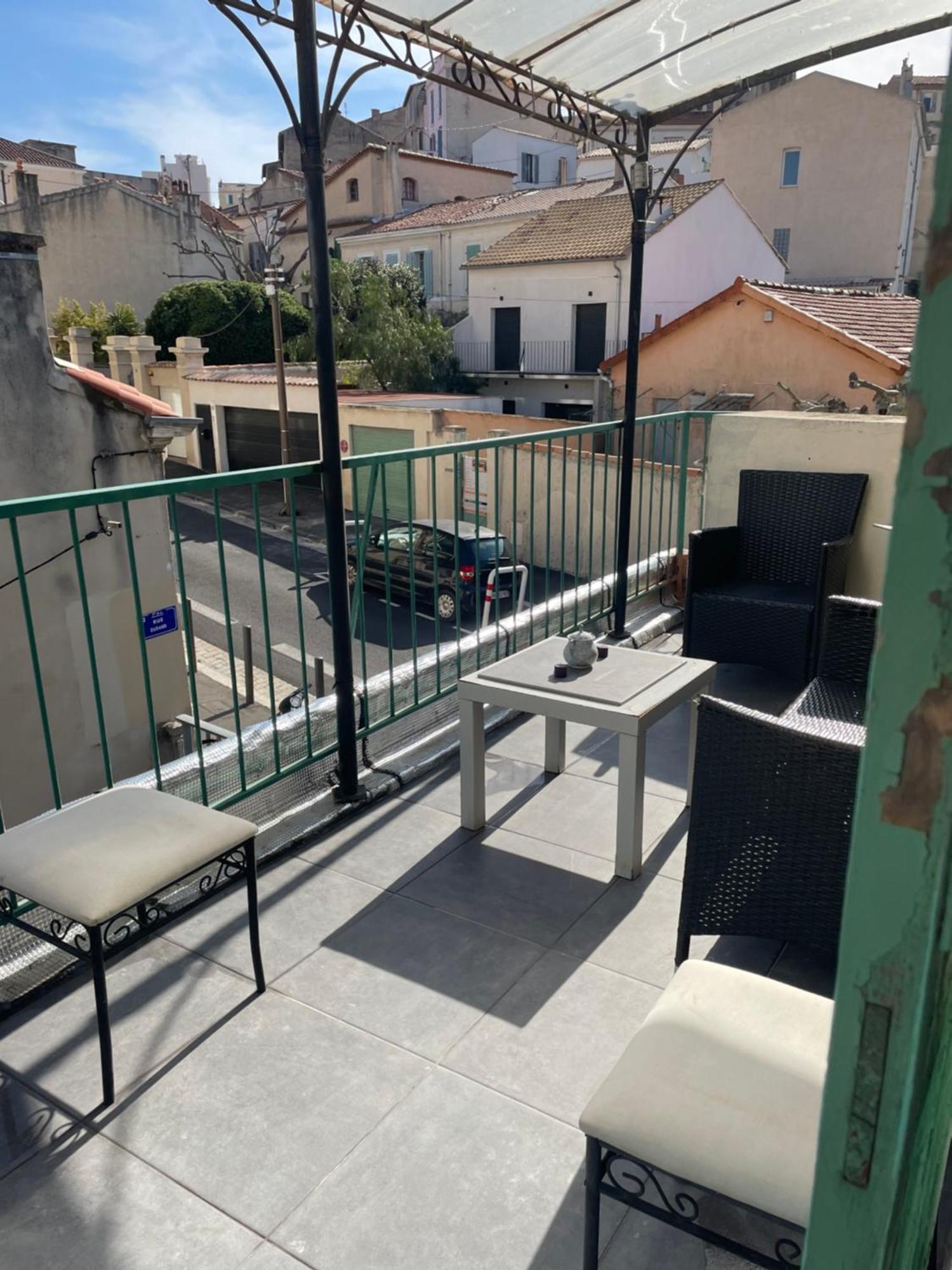 Stud Terras Ville Corniche 2 Pers Stat Gratuit Rue Modif Suivt Possib Et Accord Exclusif Marseille Bagian luar foto